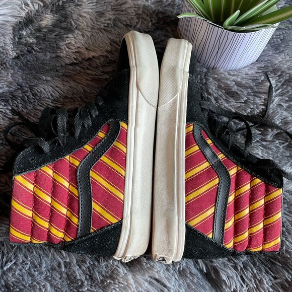 Vans Shoes - Vans! Gently used Harry Potter Size Adult Men 5.0/Women 6.5